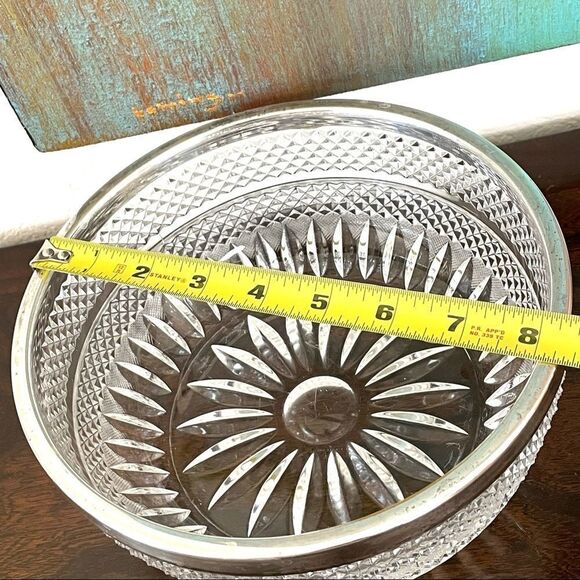 Glass bowl with silver trim - Picture 9 of 10